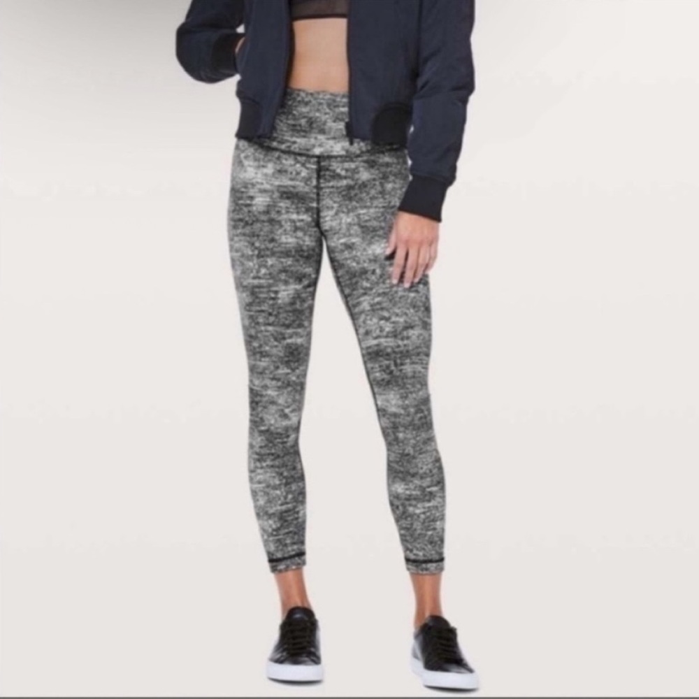 Lululemon Rush Jacquard Black White Wunder Under Hi-Rise 7/8 Tight *25"